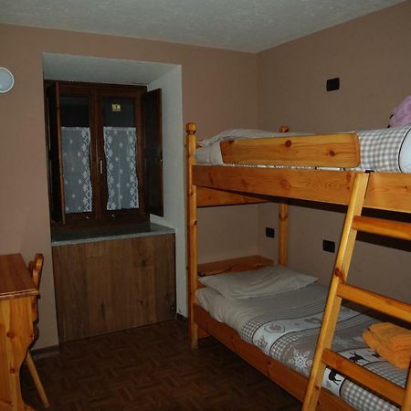 Casa Vacanza In Centro A La Salle Bagian luar foto